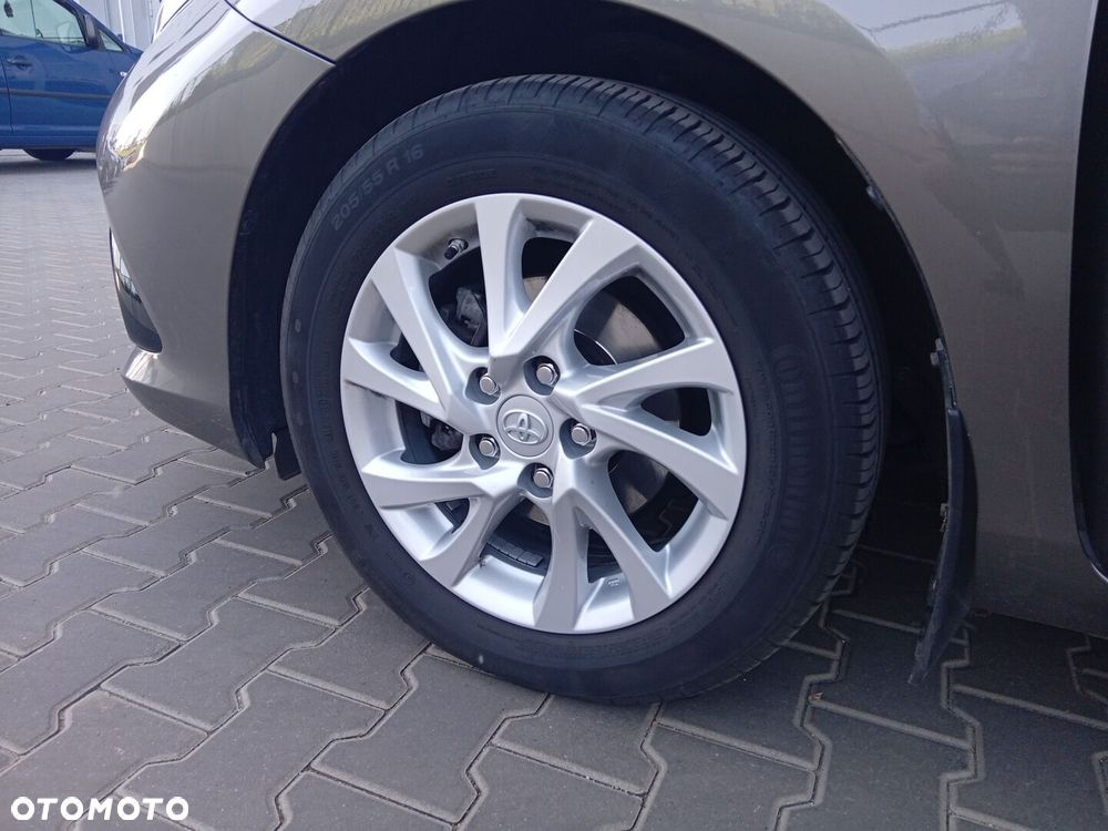 Toyota Auris - 17