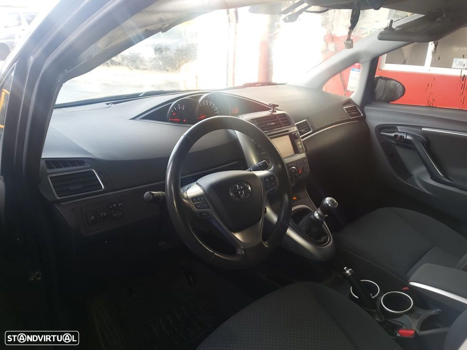 Toyota Verso 2.0 D4D Fase 2 2012 até 2017 às peças - 4