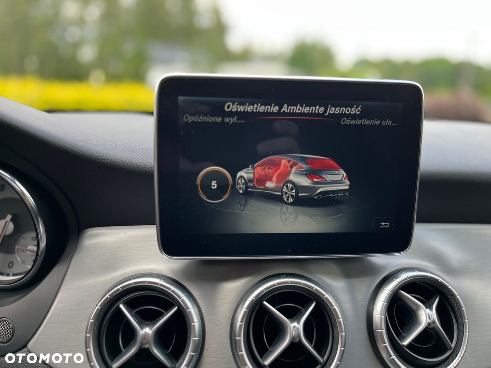 Mercedes-Benz CLA 250 4-Matic AMG Line - 20