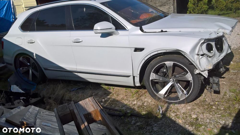 Bentley Bentayga W12 - 3