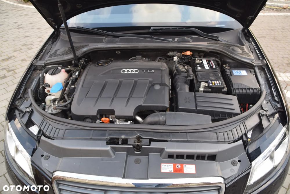 Audi A3 Sportback 2.0 TDI DPF S line Sportpaket - 16