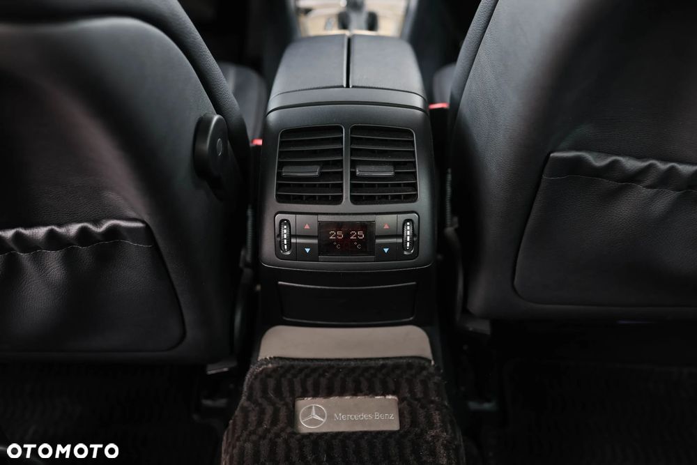 Mercedes-Benz Klasa E 350 4-Matic Avantgarde - 22