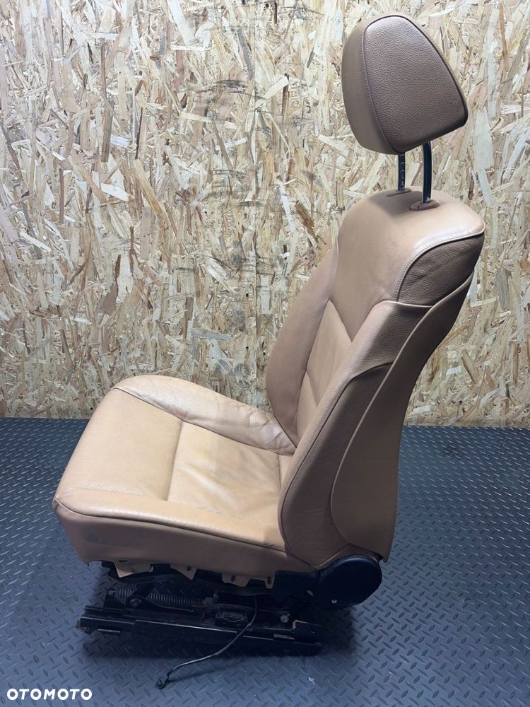 FOTEL PRAWY PRZÓD PASAZERA BMW E60 E61 SKORA - 9