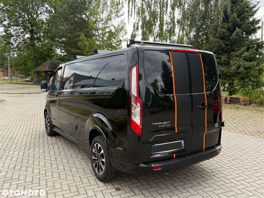 Ford Custom Sport - 5