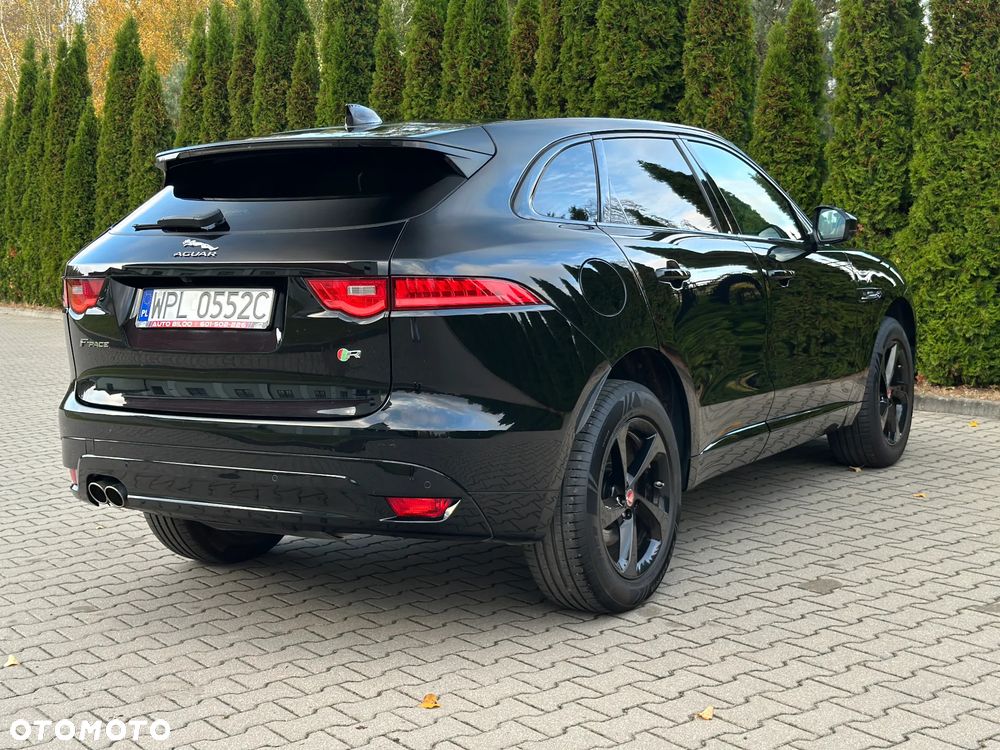 Jaguar F-Pace 20d AWD R-Sport - 17