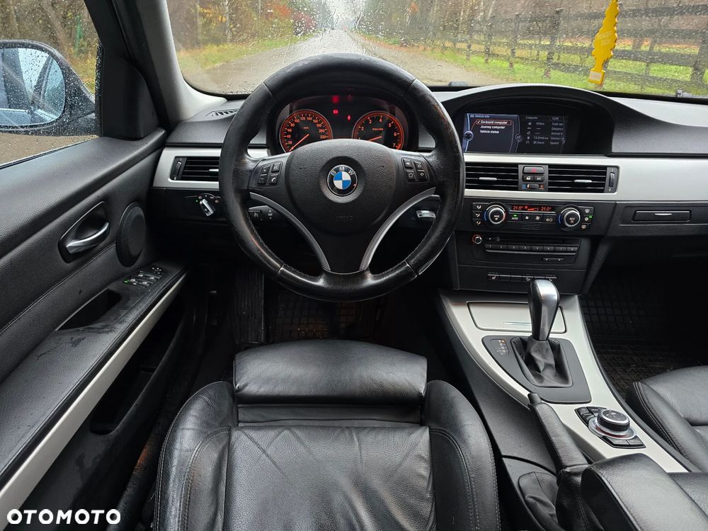 BMW Seria 3 330i xDrive Edition Sport - 5