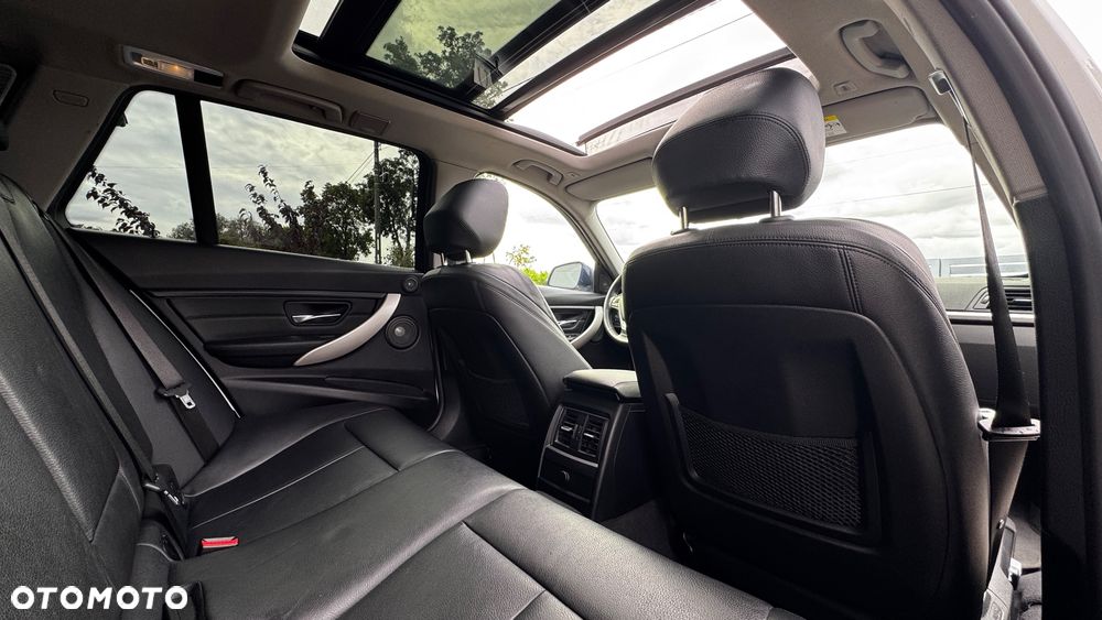 BMW Seria 3 330i xDrive Sport Line Shadow - 6