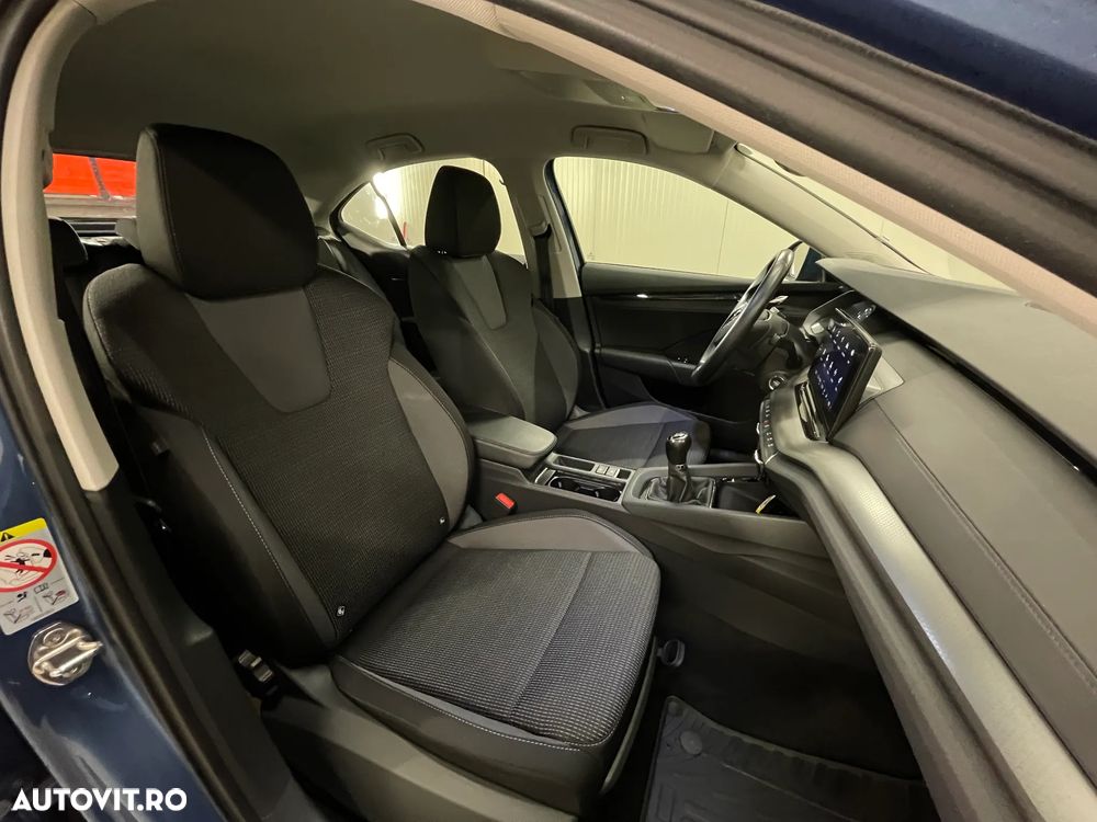 Skoda Octavia 1.5 TSI Ambition - 11