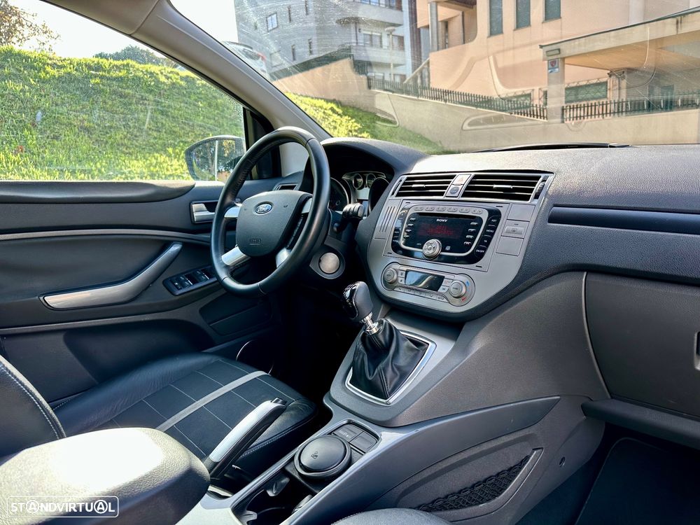 Ford Kuga 2.0 TDCi Titanium - 37