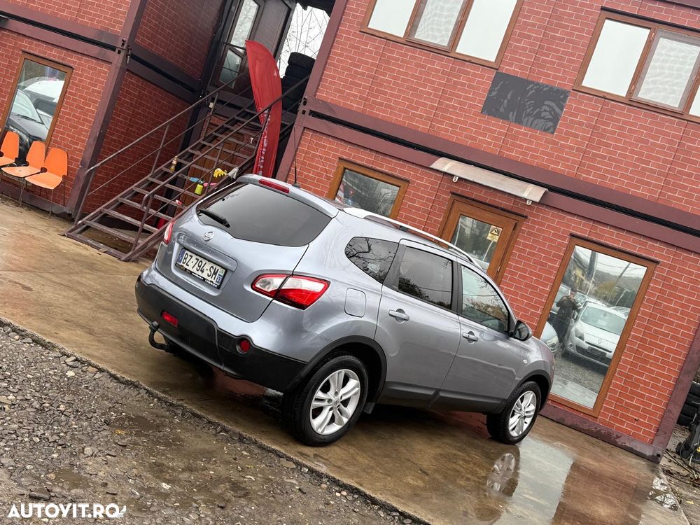 Nissan Qashqai+2 - 4