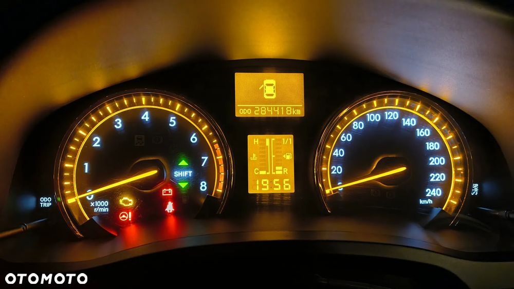 Toyota Avensis 1.8 Sol plus - 23