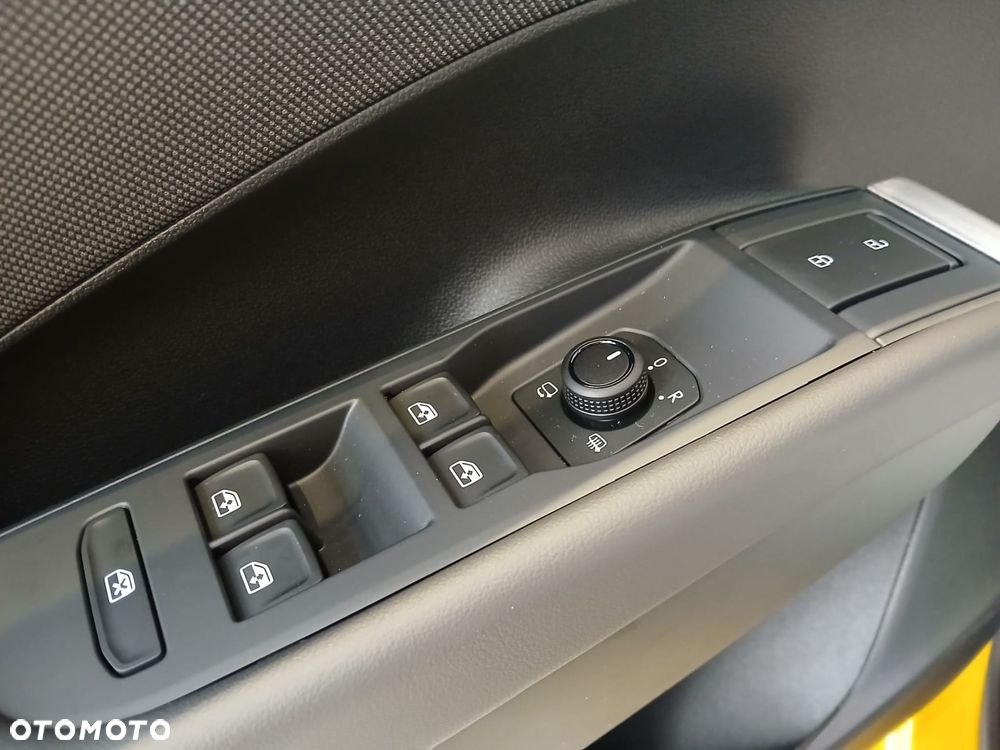 Volkswagen T-Roc - 12