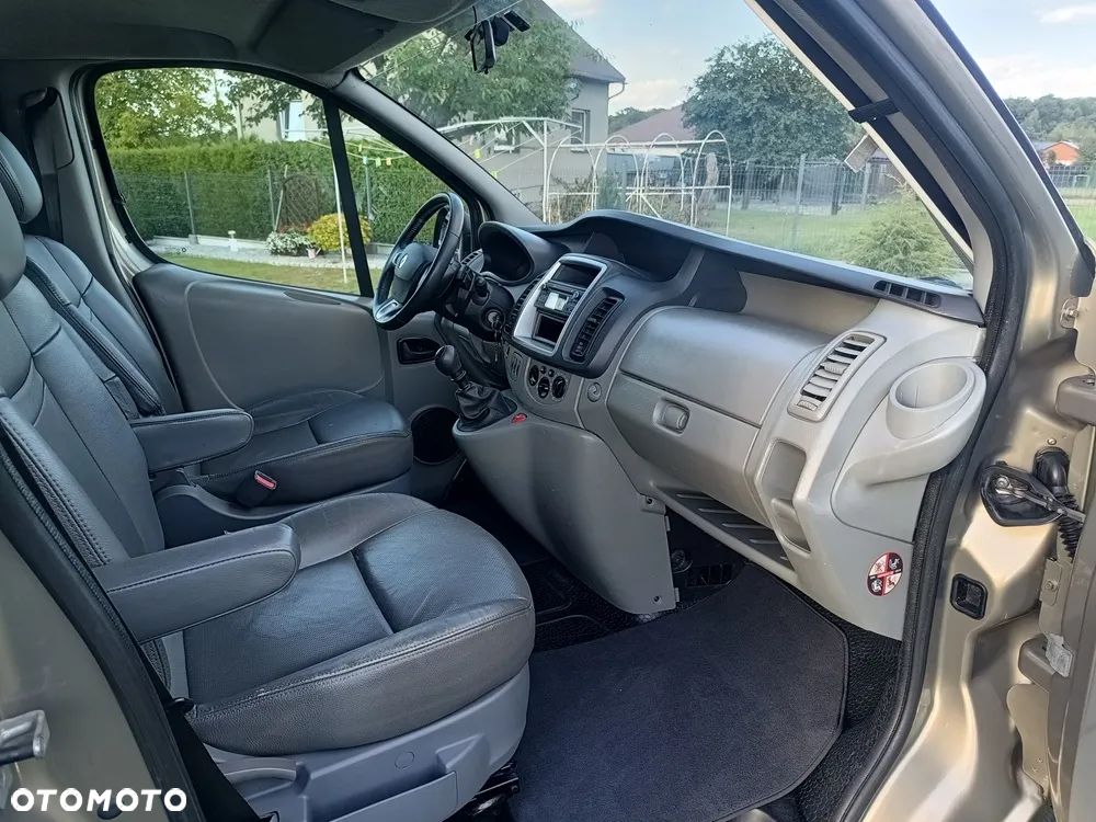 Renault Trafic - 10