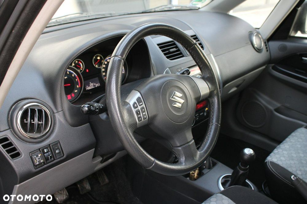 Suzuki SX4 Classic 1.6 VVT 4x4 Style - 23