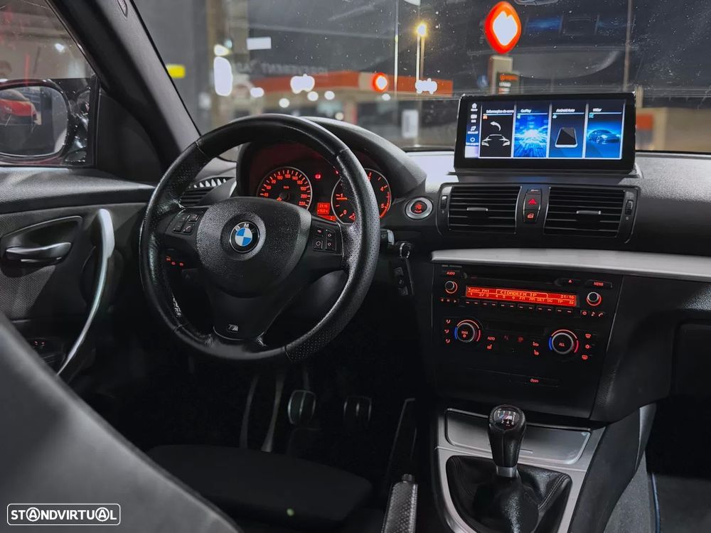 BMW 118 d Pack M - 11