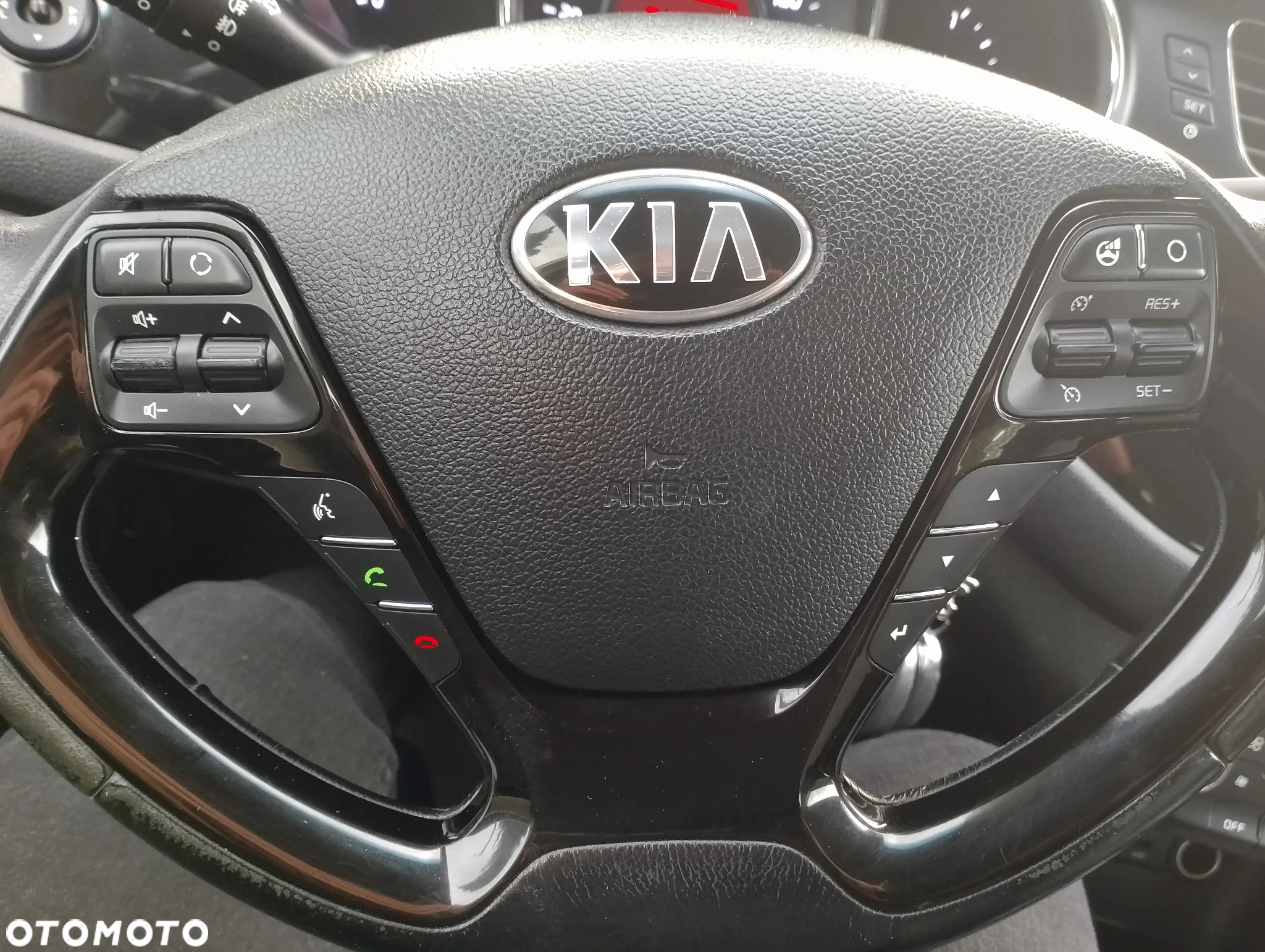 Kia Ceed 1.6 GDI Edition 7 - 17