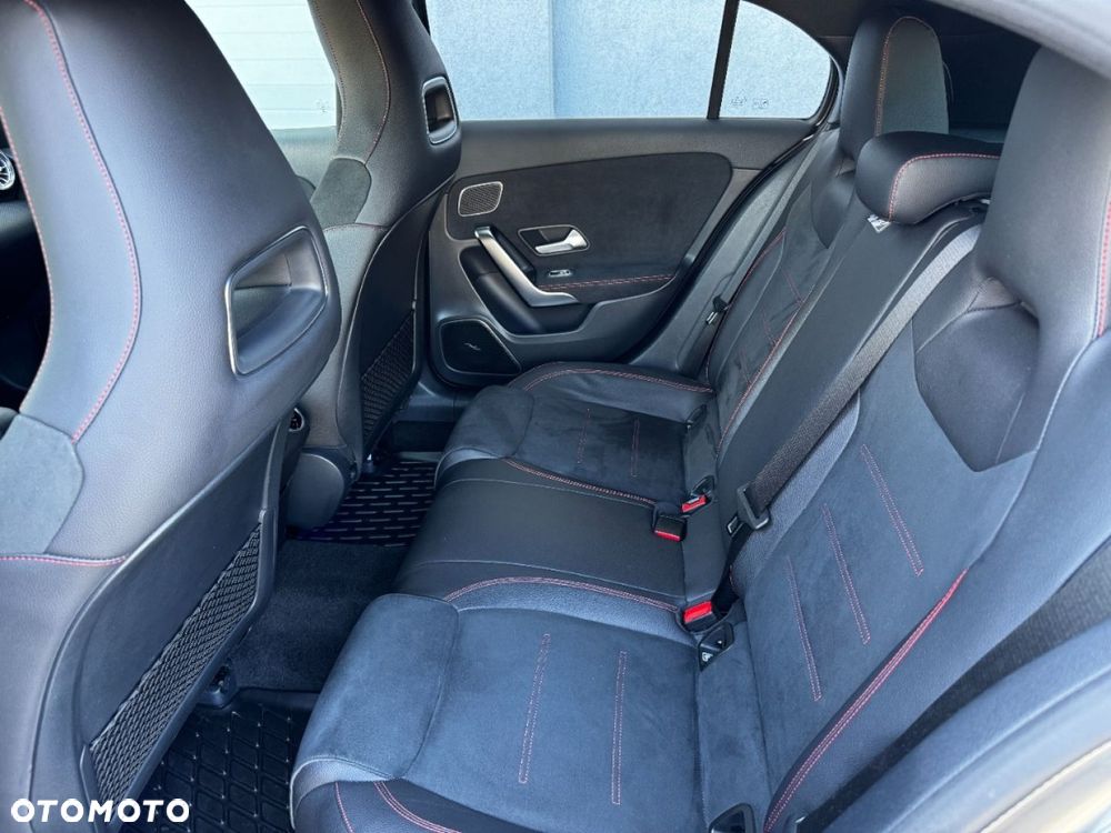 Mercedes-Benz Klasa A 250 7G-DCT AMG Line - 22