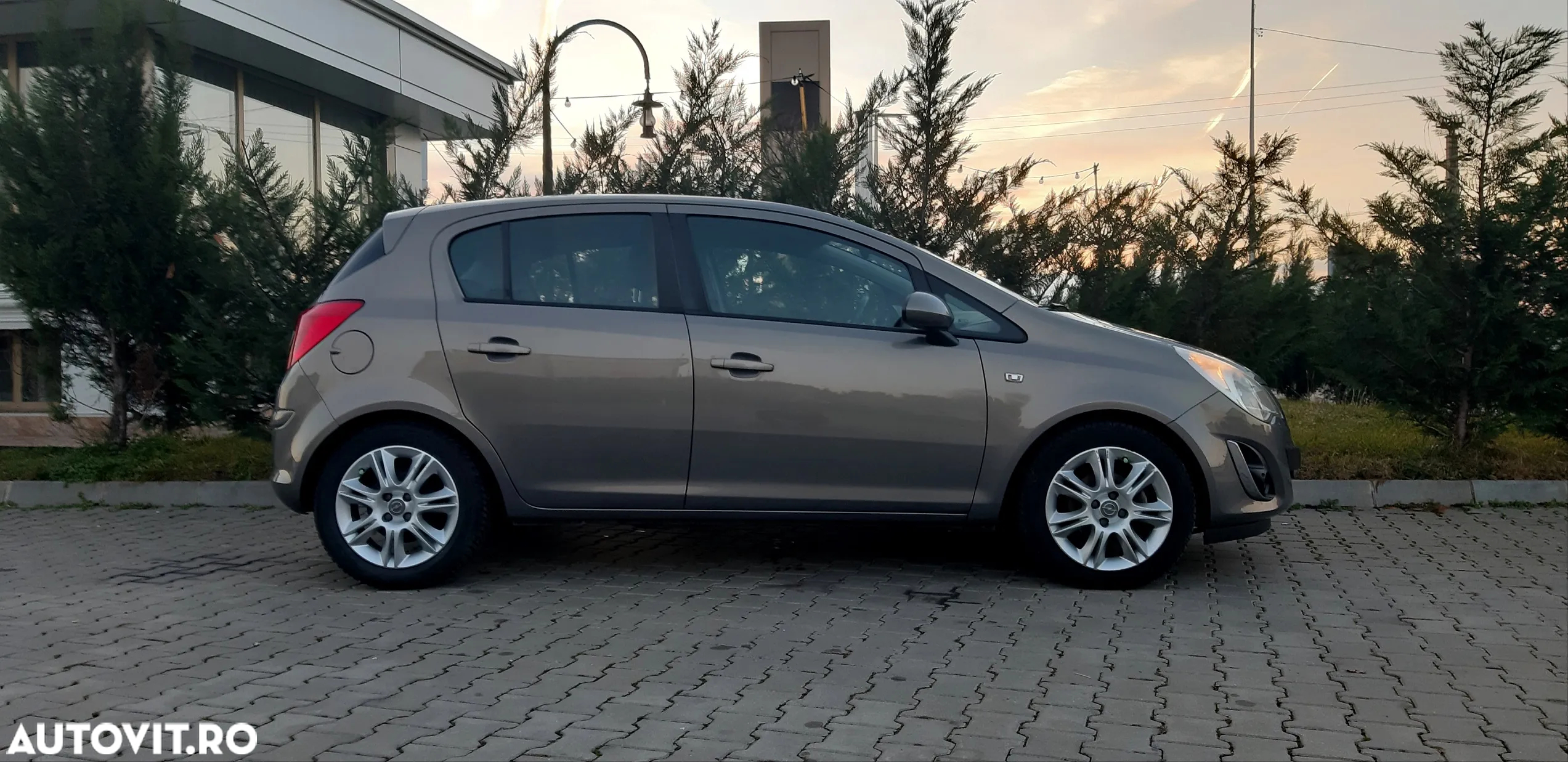 Opel Corsa - 12