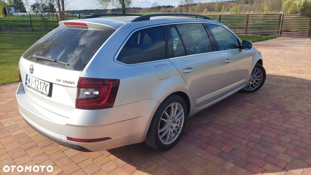 Skoda Octavia 2.0 TSI RS 245 DSG - 2