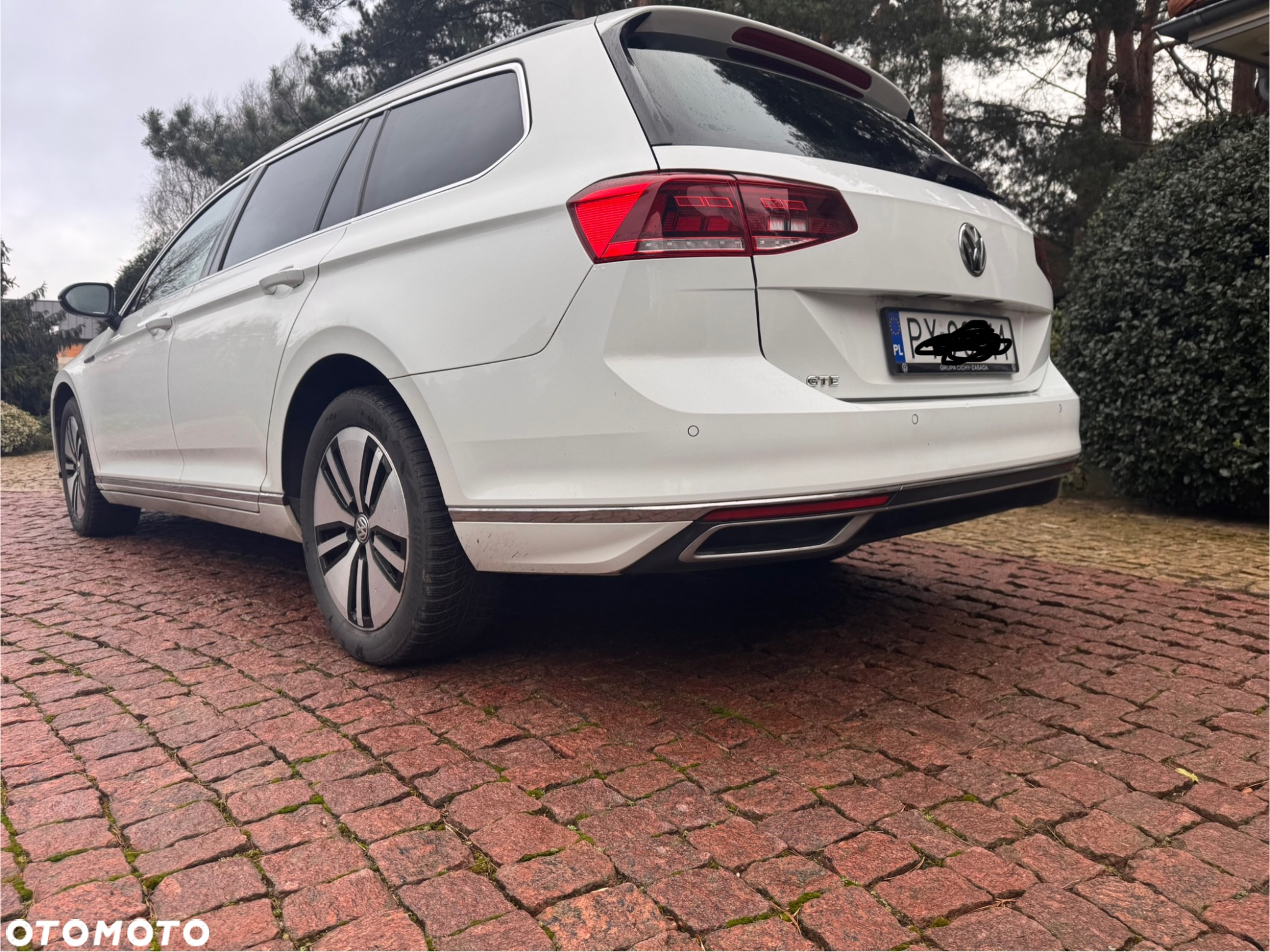 Volkswagen Passat - 4