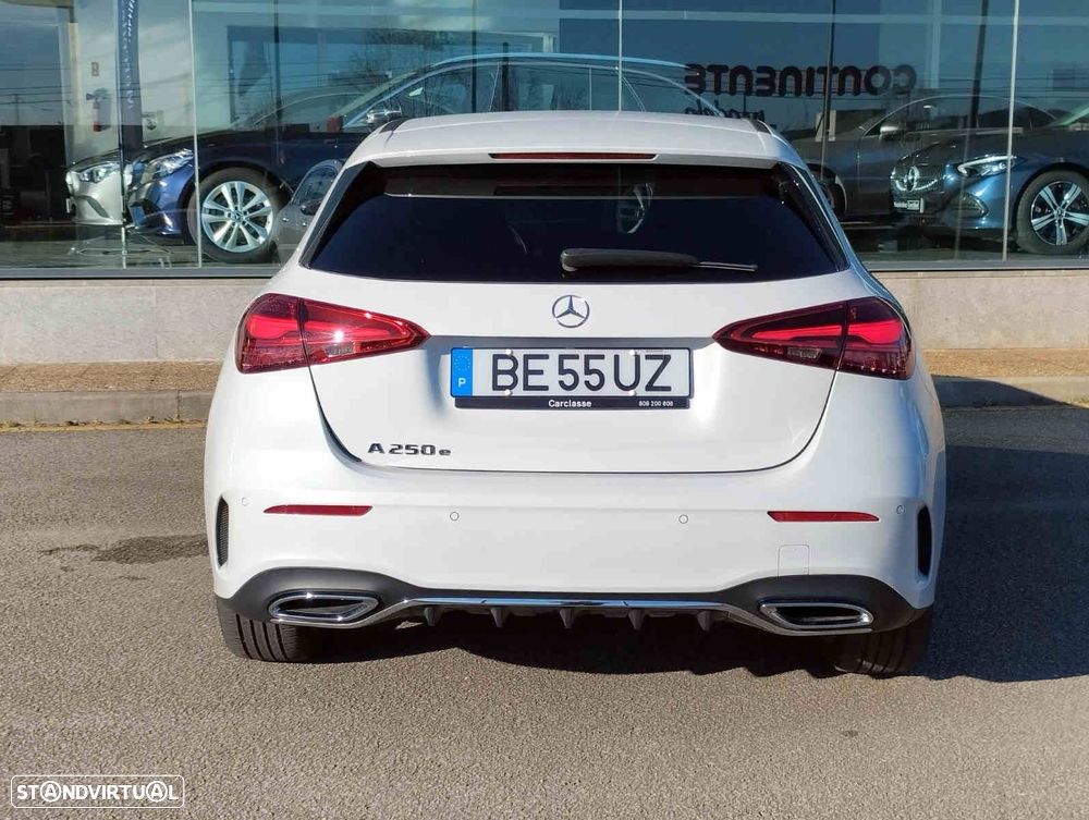 Mercedes-Benz A 250 e AMG Line - 10