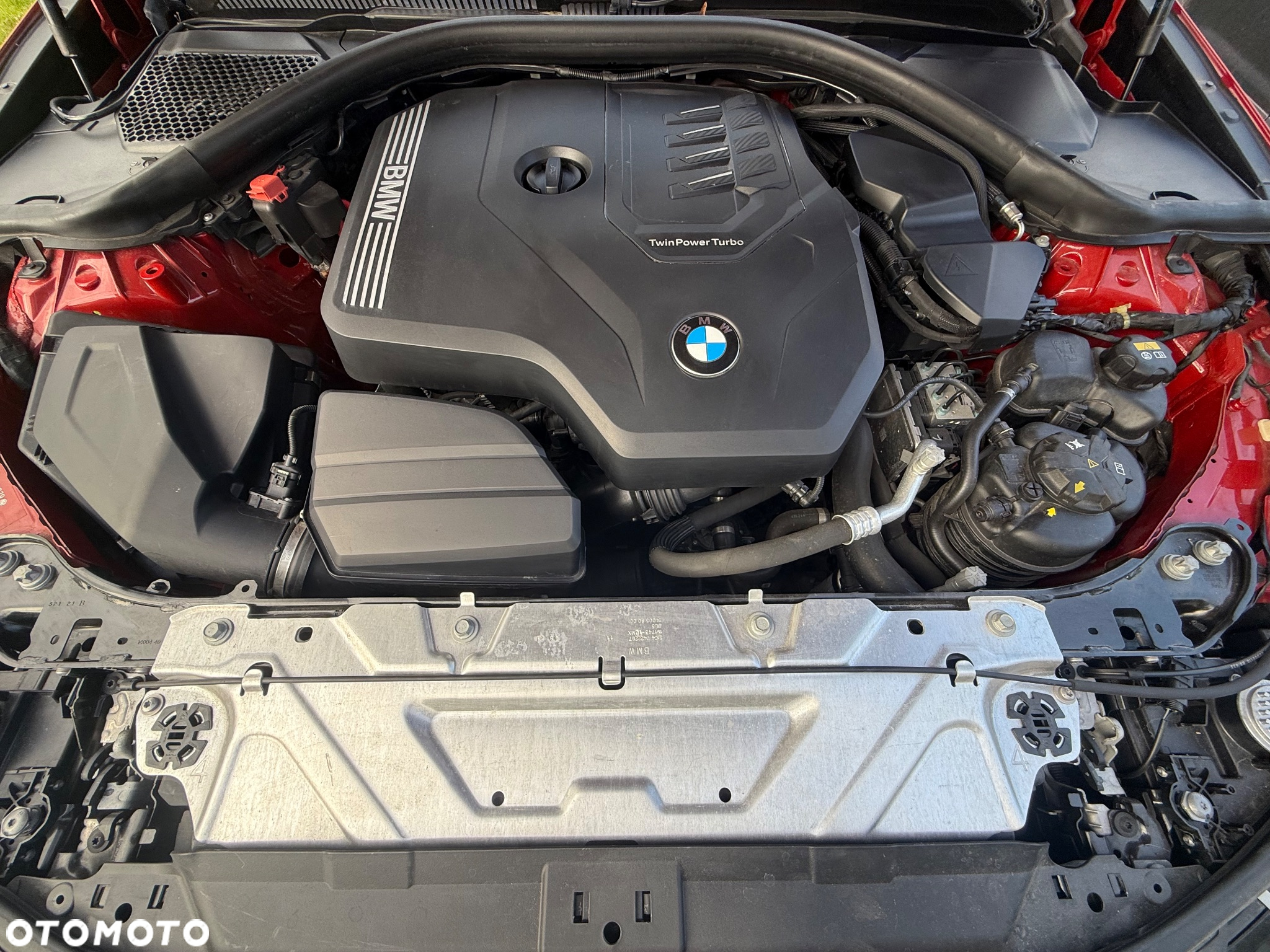 BMW Seria 3 330i Sport Line - 40