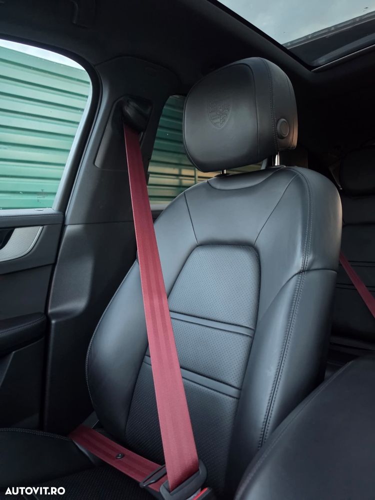 Porsche Cayenne Coupe E-Hybrid - 18