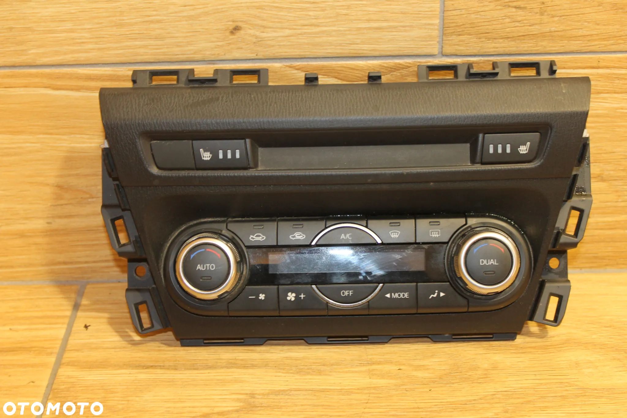 Panel Klimatyzacji Mazda III - 1