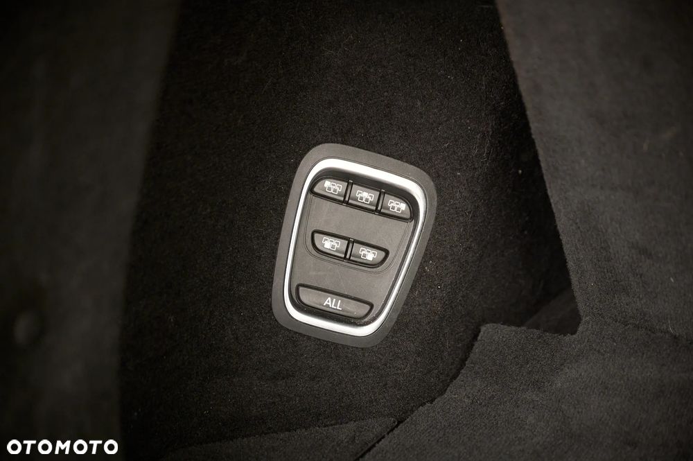 Renault Espace BLUE dCi 160 EDC BUSINESS EDITION - 29