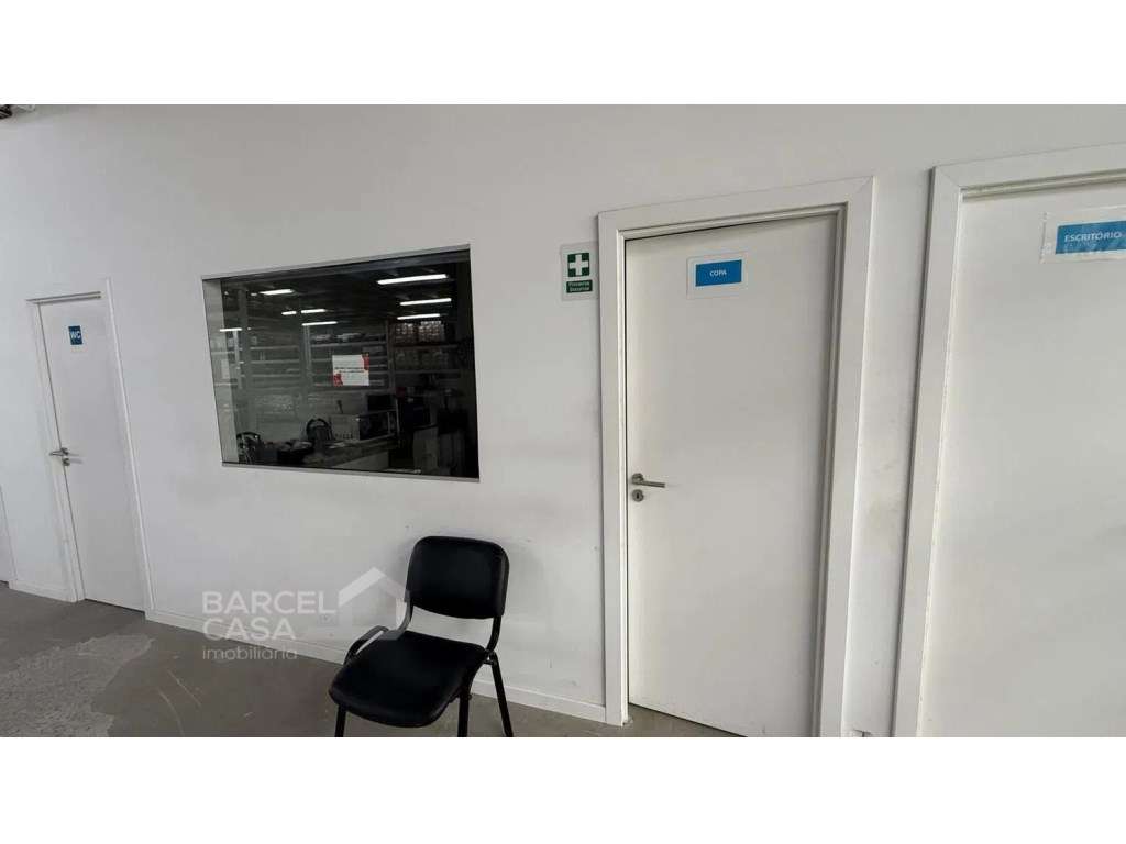Armazém para arrendamento em Cabreiros - Braga - Grande imagem: 4/13
