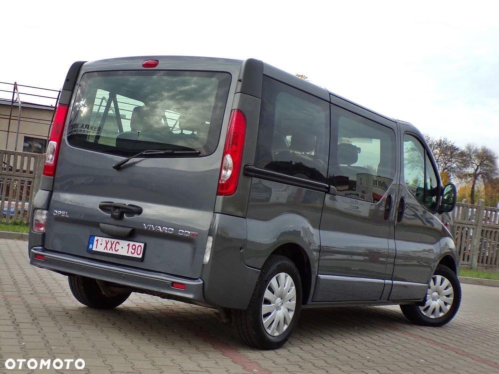 Opel Vivaro 2010 photo 2
