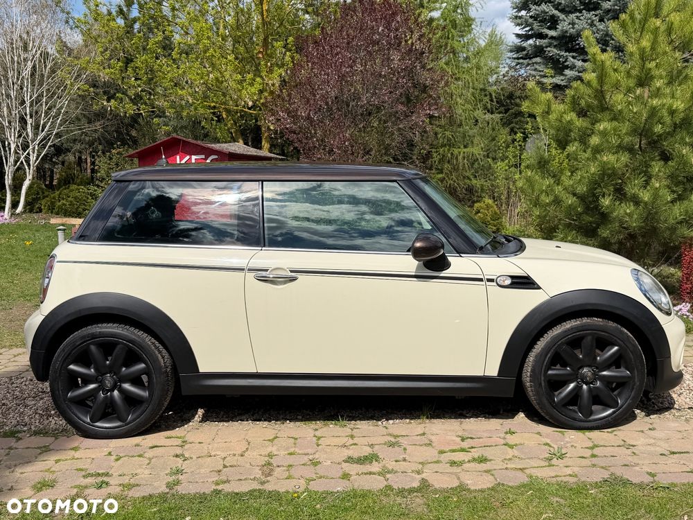 MINI Cooper D Brick Lane - 14