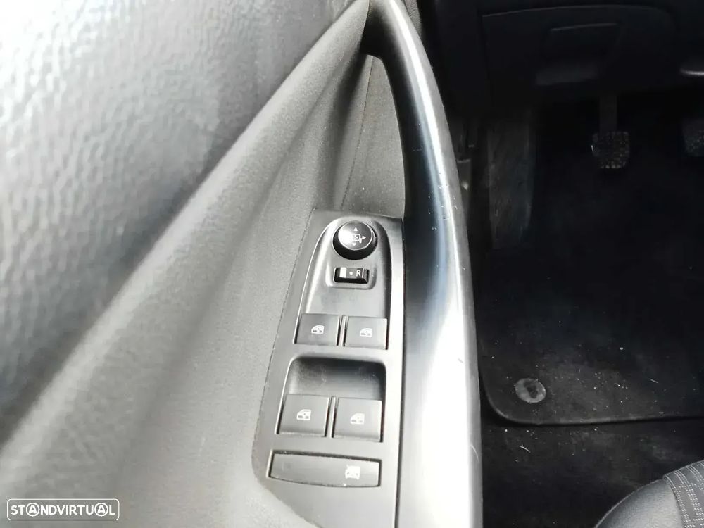 Opel Astra Sports Tourer 1.2 T Design & Tech S/S - 19