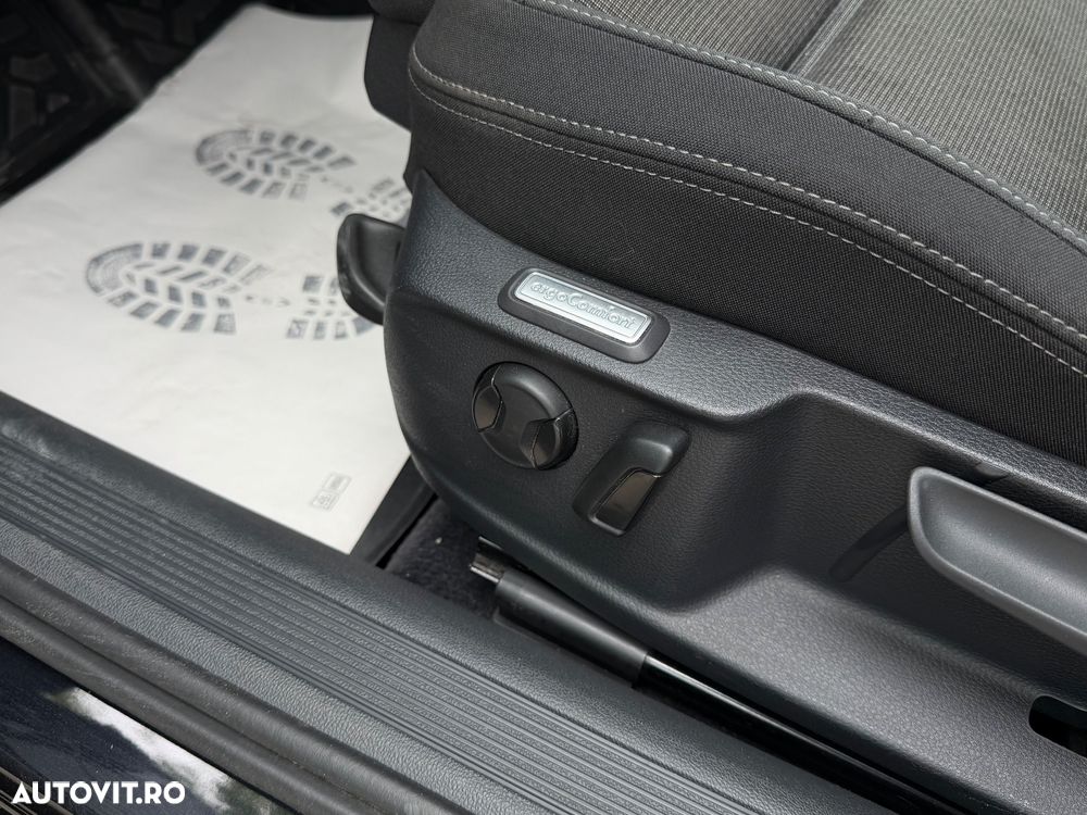 Volkswagen Passat 1.6 TDI (BlueMotion Technology) DSG Comfortline - 12