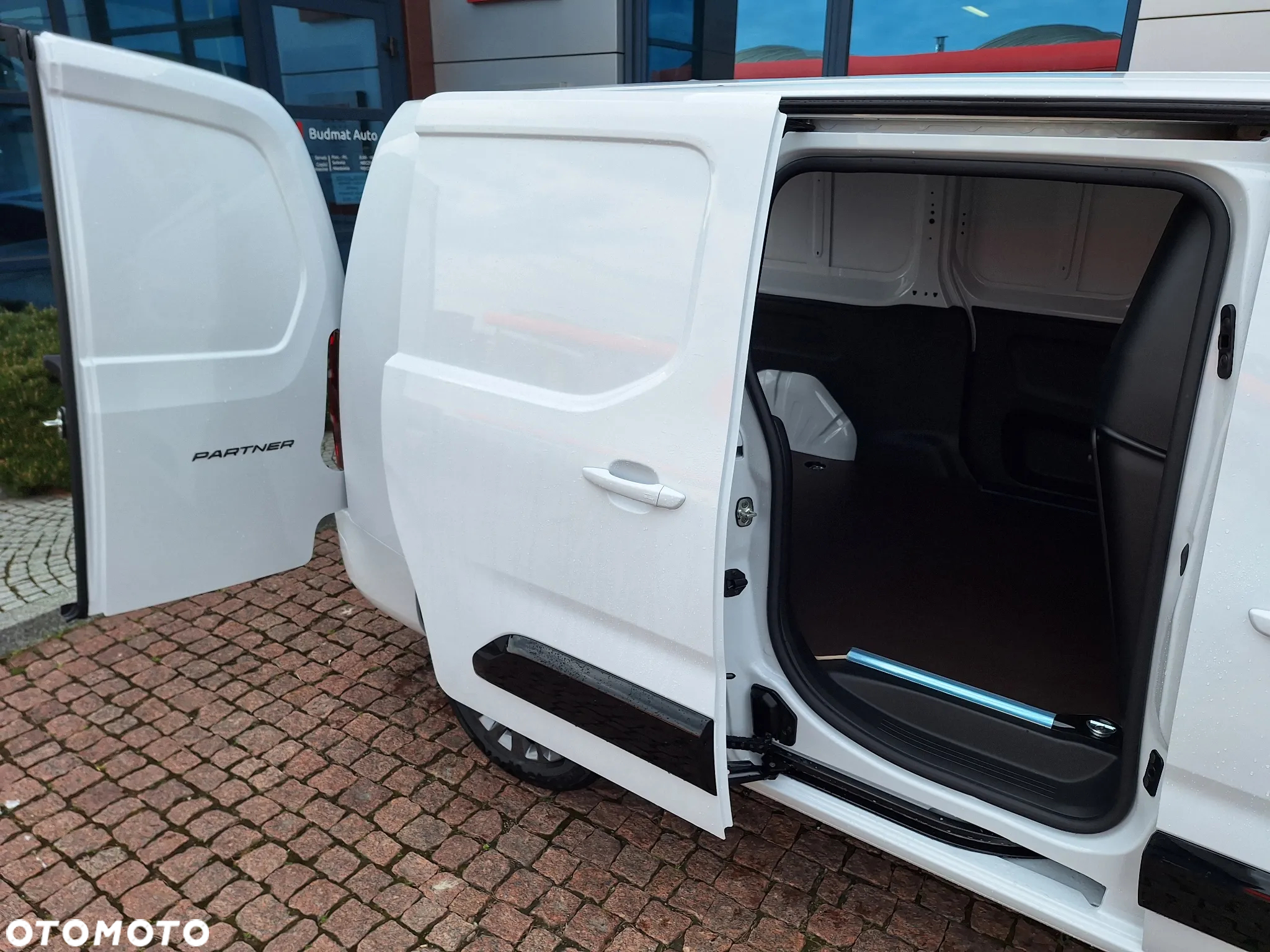 Peugeot Partner Furgon Long 950kg BlueHDi 100 KM S&S M6 - 11