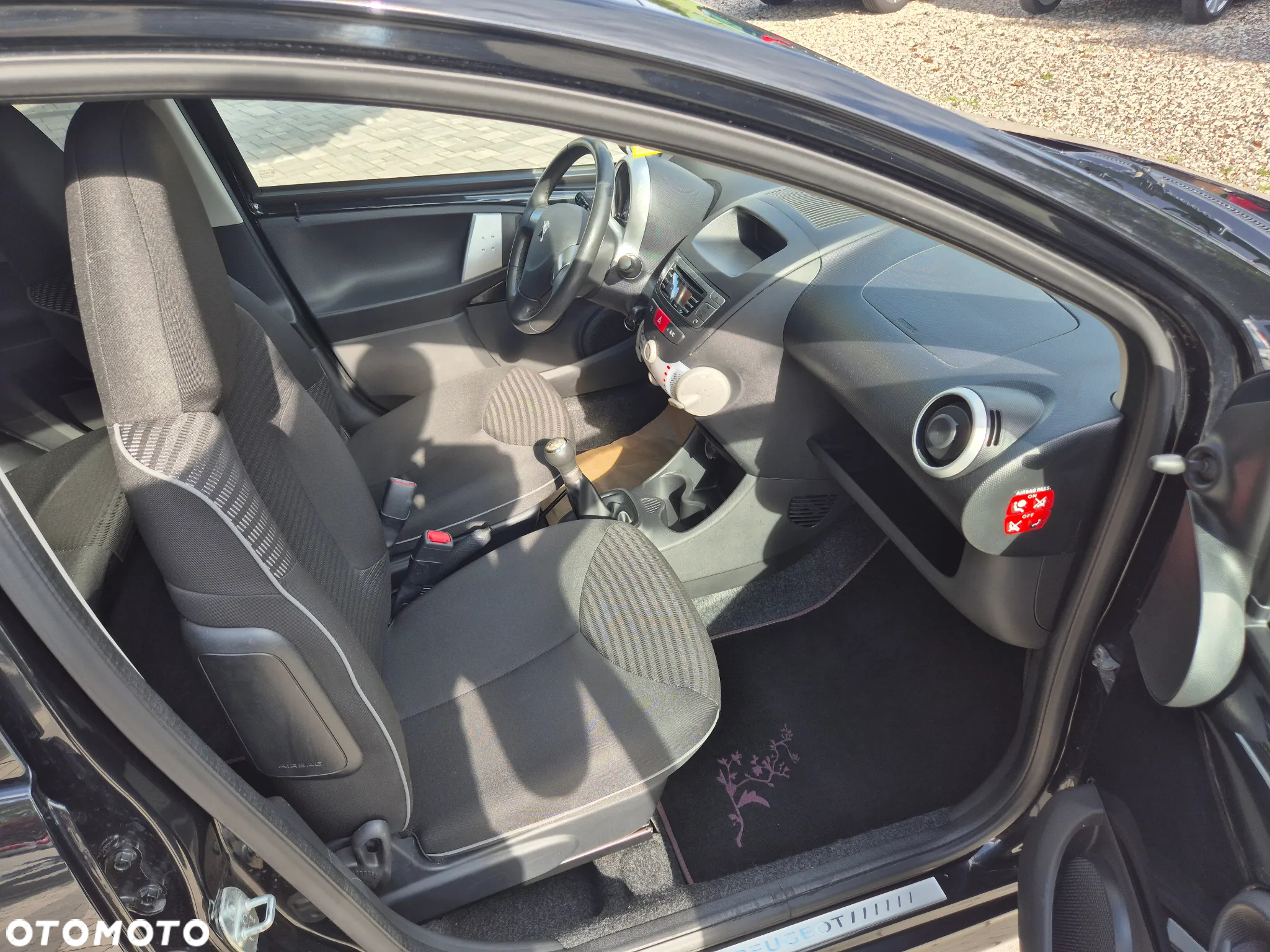 Peugeot 107 - 21