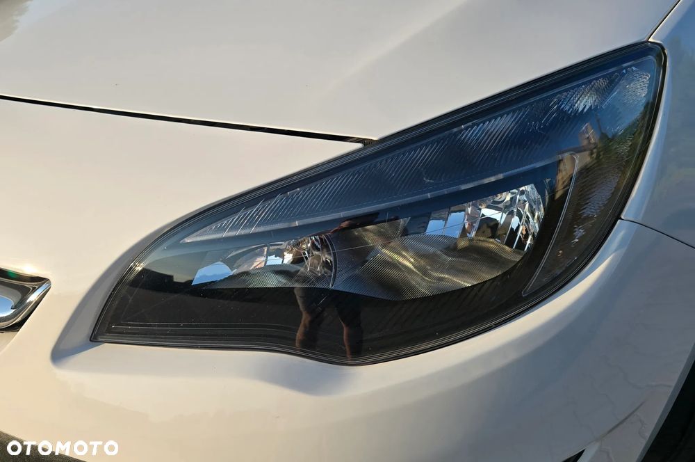 Opel Astra 1.4 T Cosmo - 22