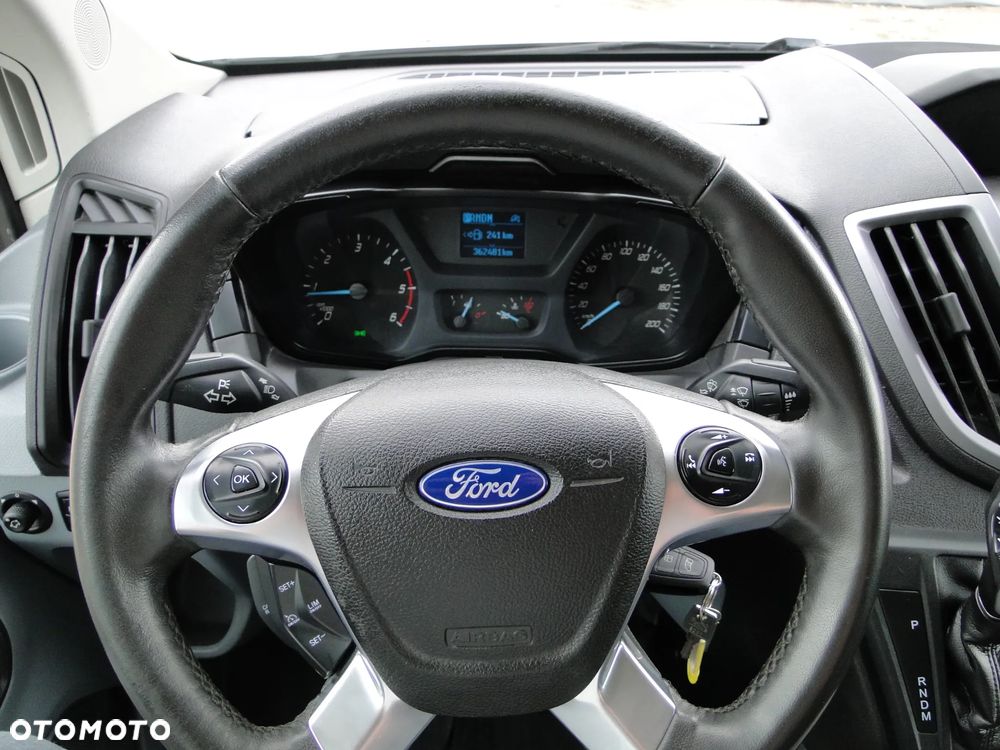 Ford Transit - 25