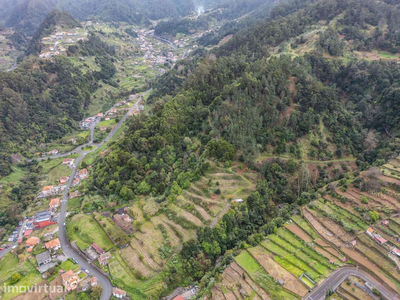 Terreno com 70.000 m2, na freguesia de São Vicente. - Grande imagem: 5/19