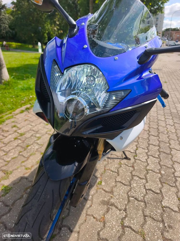 Suzuki GSX-R 600 - 14