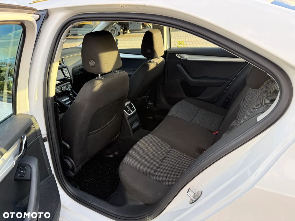 Skoda Octavia 1.4 TSI Ambition - 6