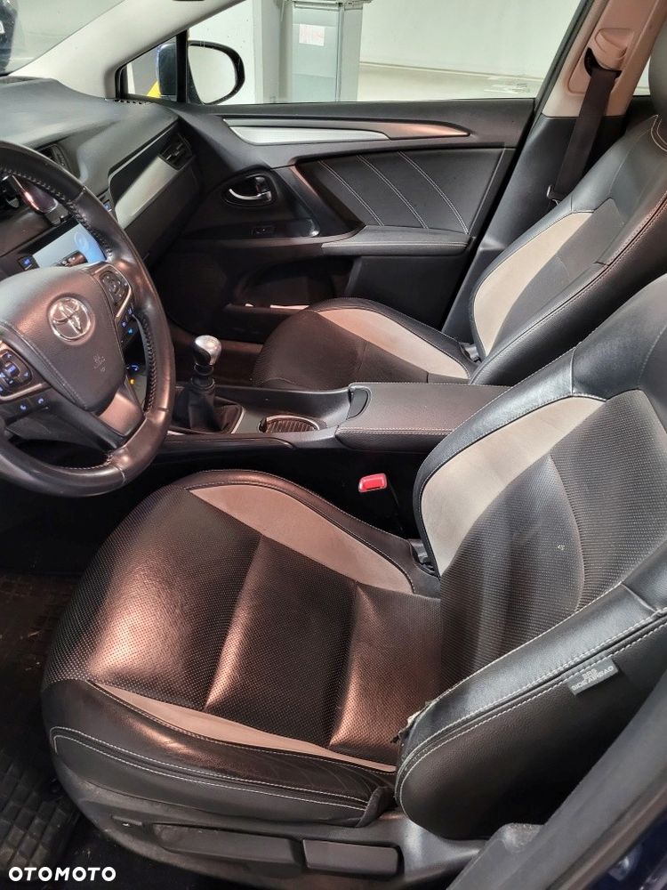 Toyota Avensis 1.8 Prestige - 9