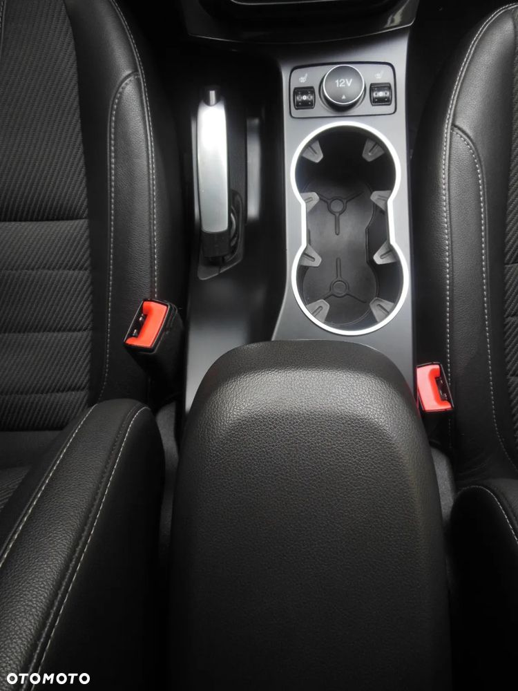 Ford Kuga 2.0 TDCi 4x4 Titanium - 26