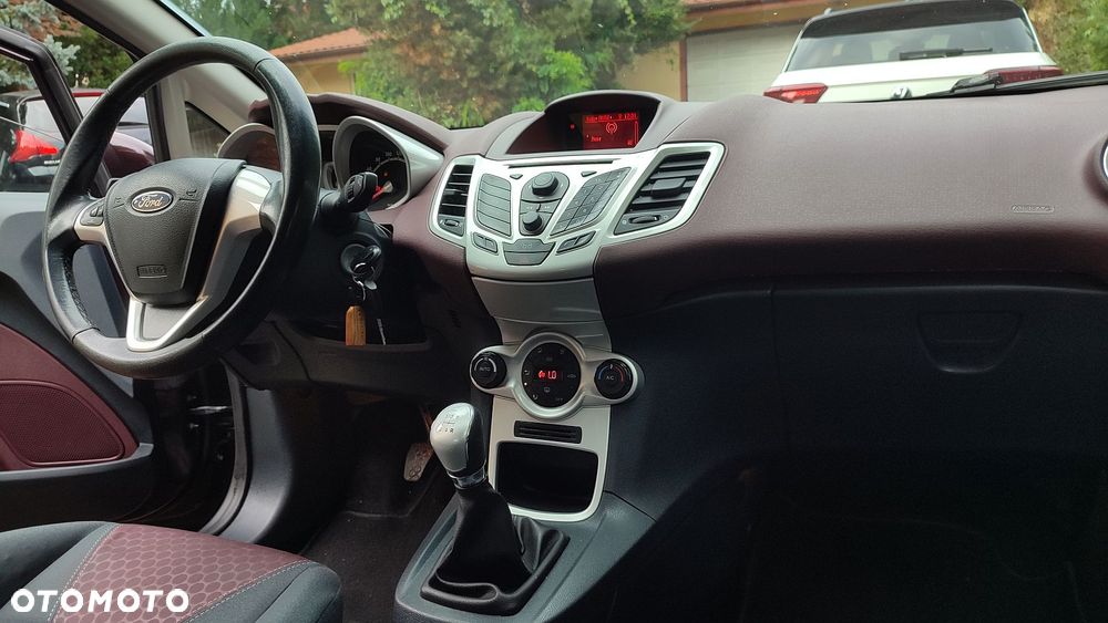 Ford Fiesta 1.25 Platinium X - 16