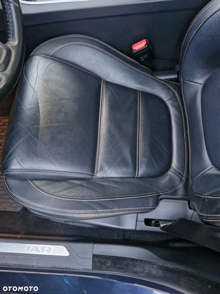 Jaguar XE 2.0 T Prestige - 18