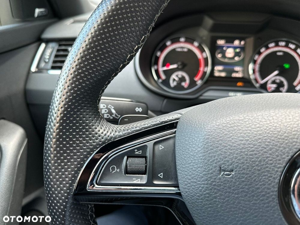 Skoda Octavia 2.0 TSI RS Challenge 245 DSG - 15