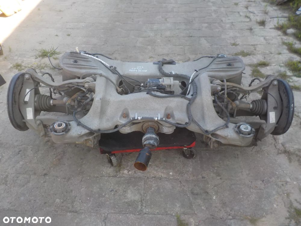 RANGE ROVER SPORT L494 BELKA ZAIEWSZNIA TYŁ - 2