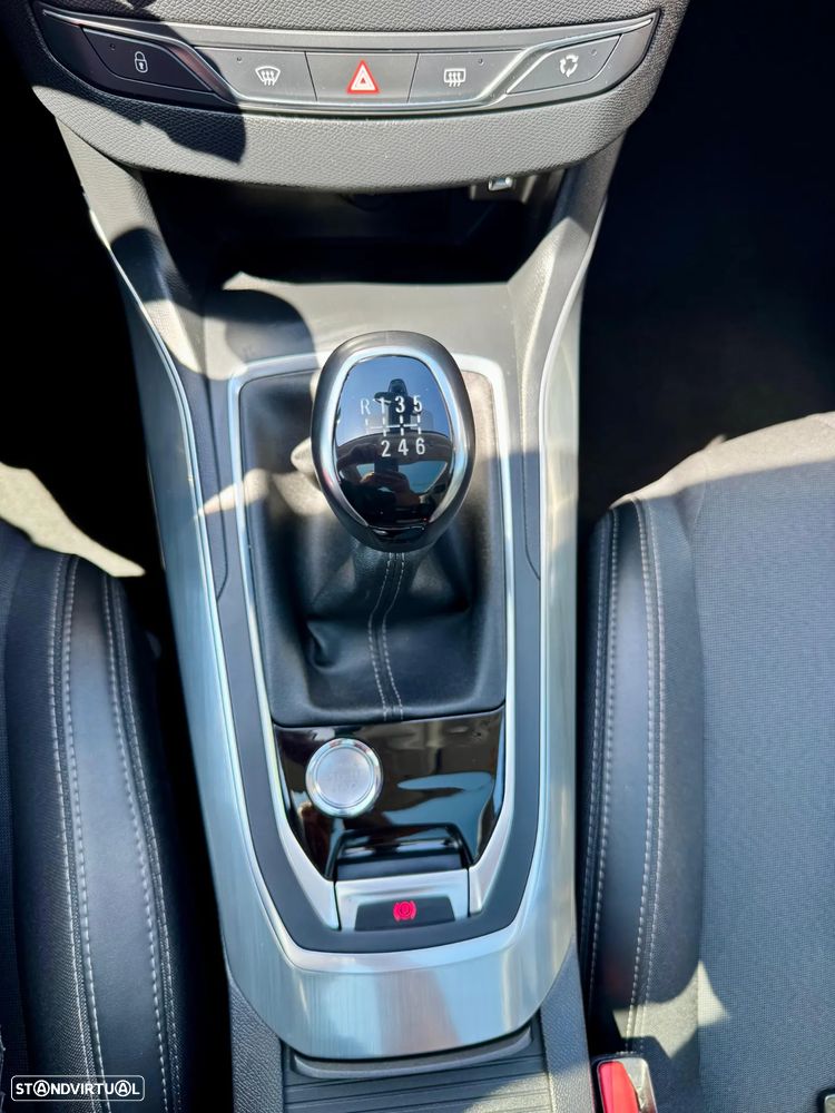 Peugeot 308 PureTech 130 GPF Stop & Start Allure Pack - 21