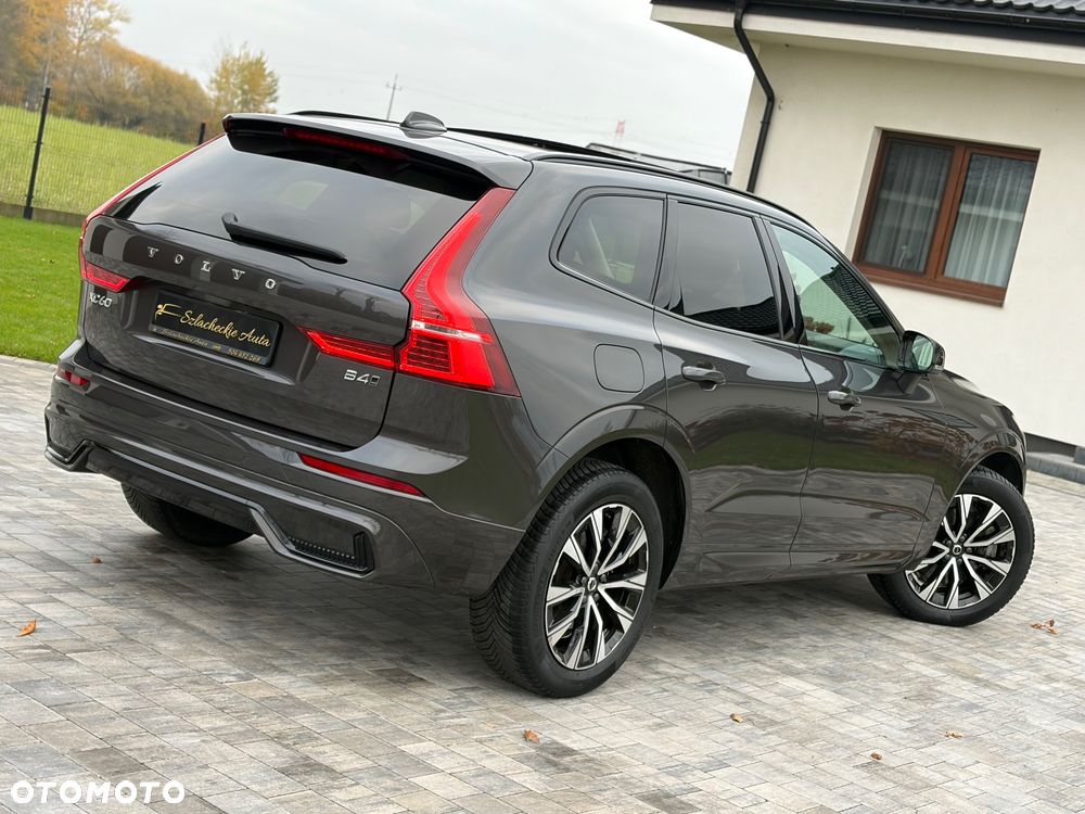 Volvo XC 60 B4 D AWD Plus Dark - 17