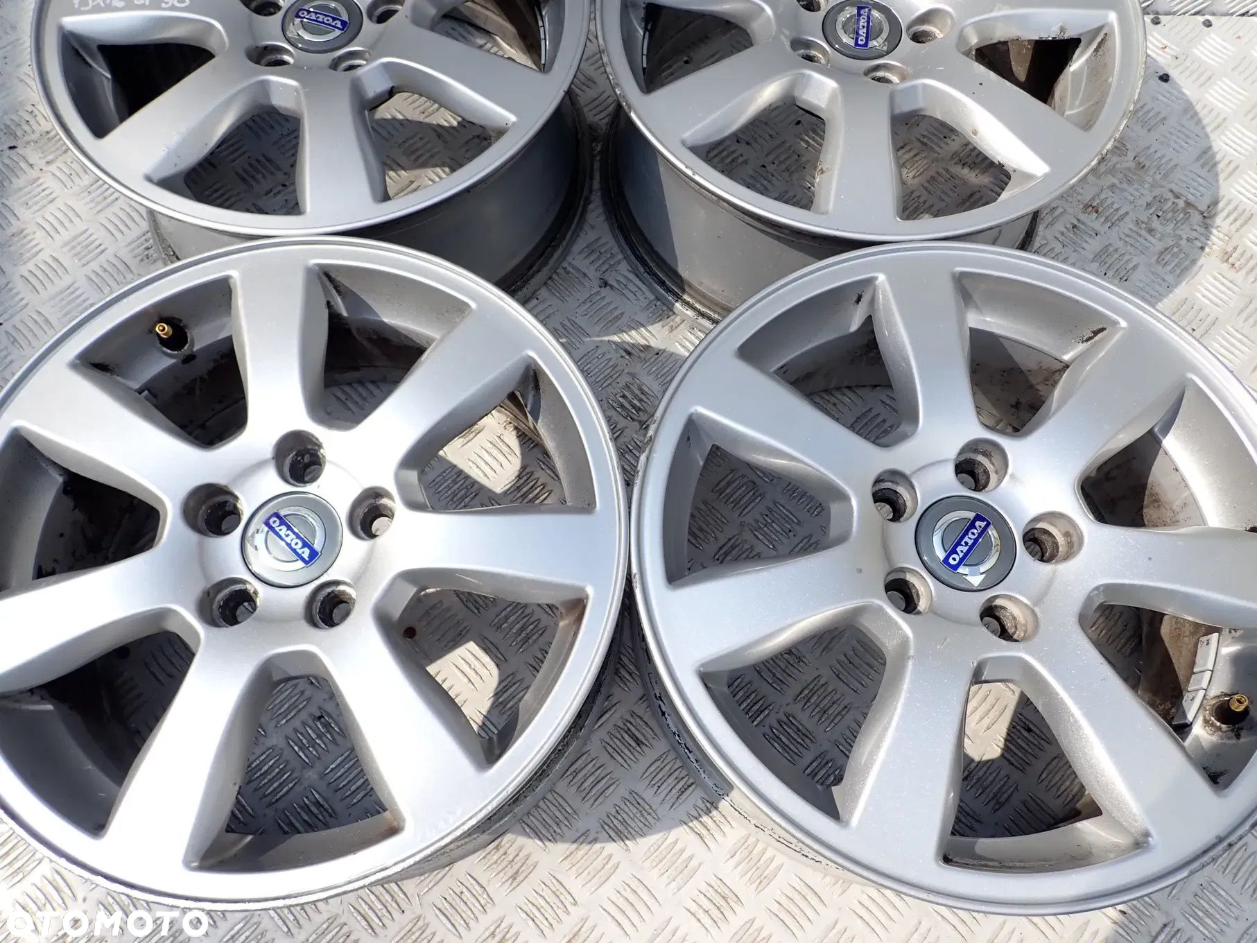 FELGI ALUMINIOWE FORD 5X108 7X16 ET 50 - 3